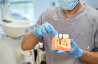 O implante dentário dói mesmo ou é mito?