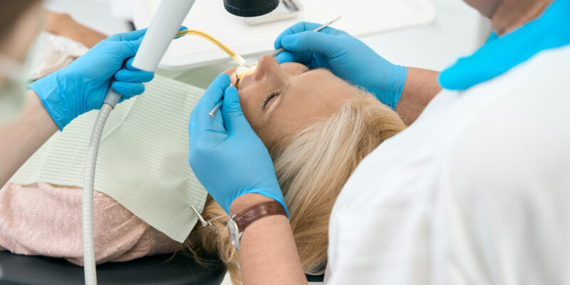 Restauração dental: o que é e como cuidar Restauração dental: o que é e como cuidar